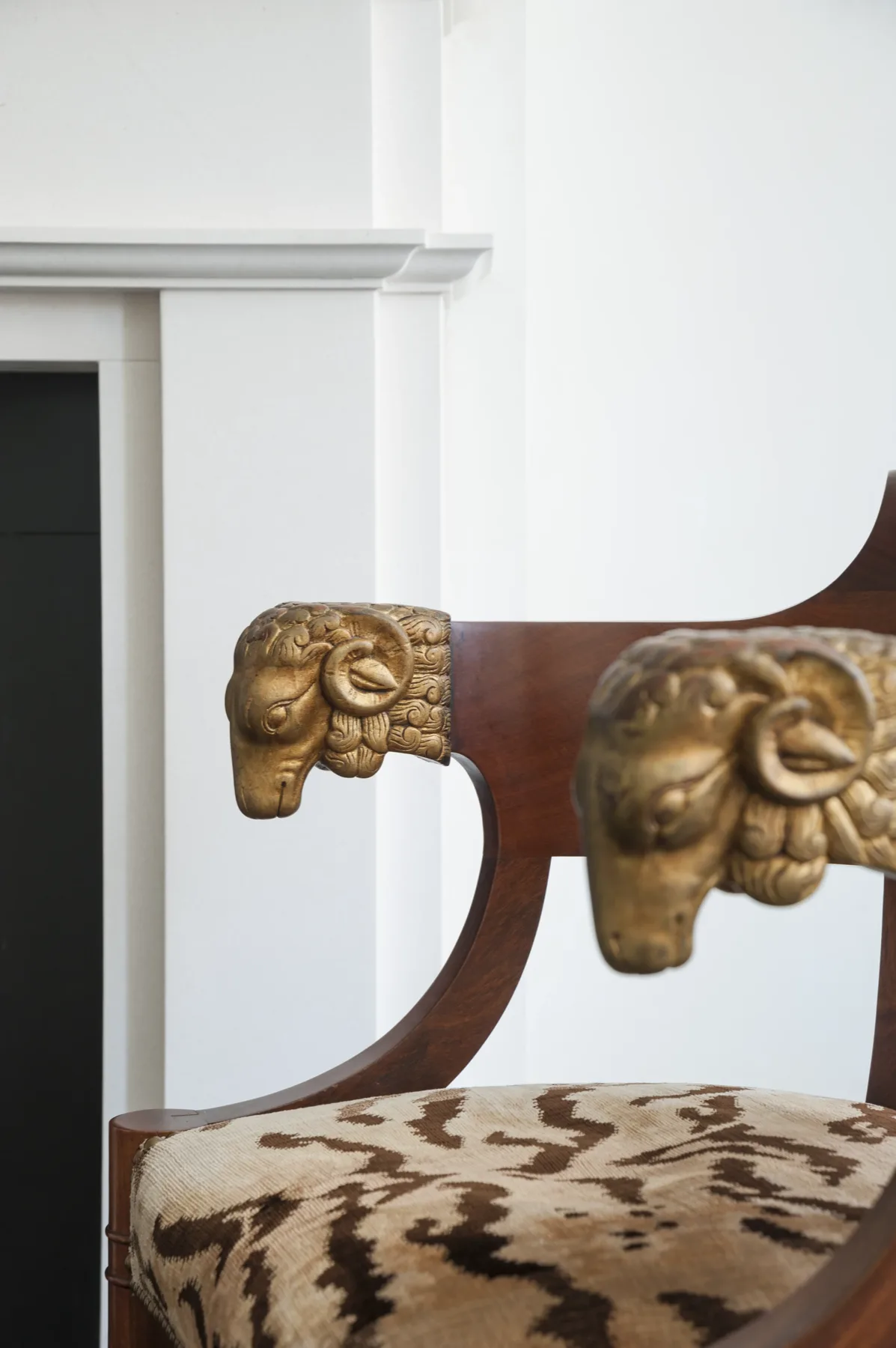Detail of white plasterwork and natural stone in a serene Manhattan residence